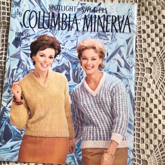 Knitting book by Columbia-Minerva Vintage - Picture 2 of 4